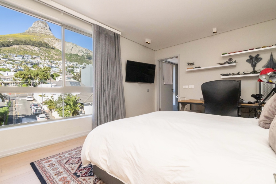 3 Bedroom Property for Sale in Sea Point Western Cape